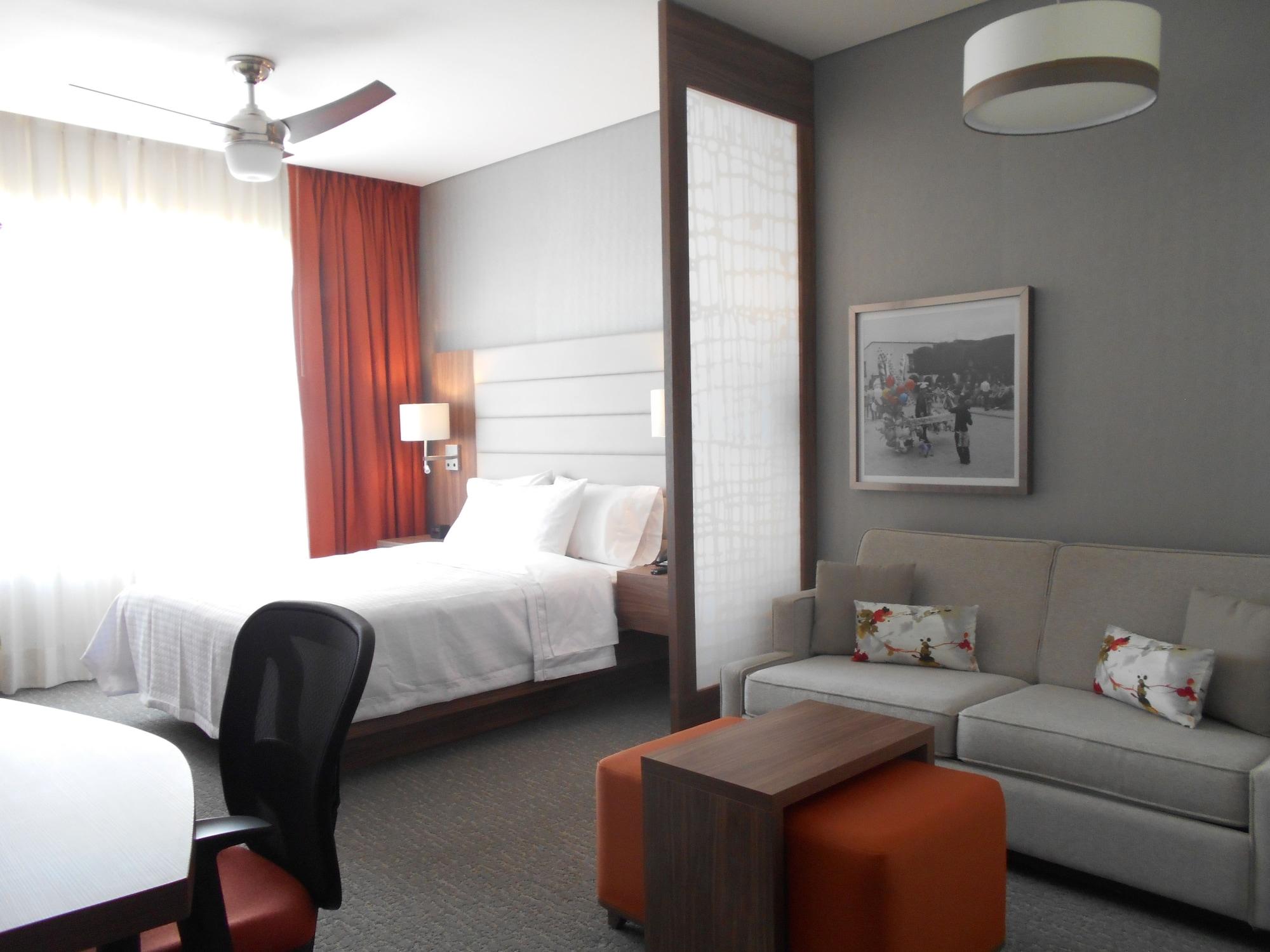 Fiesta Inn Suites Aeropuerto Del Bajio Silao Eksteriør billede