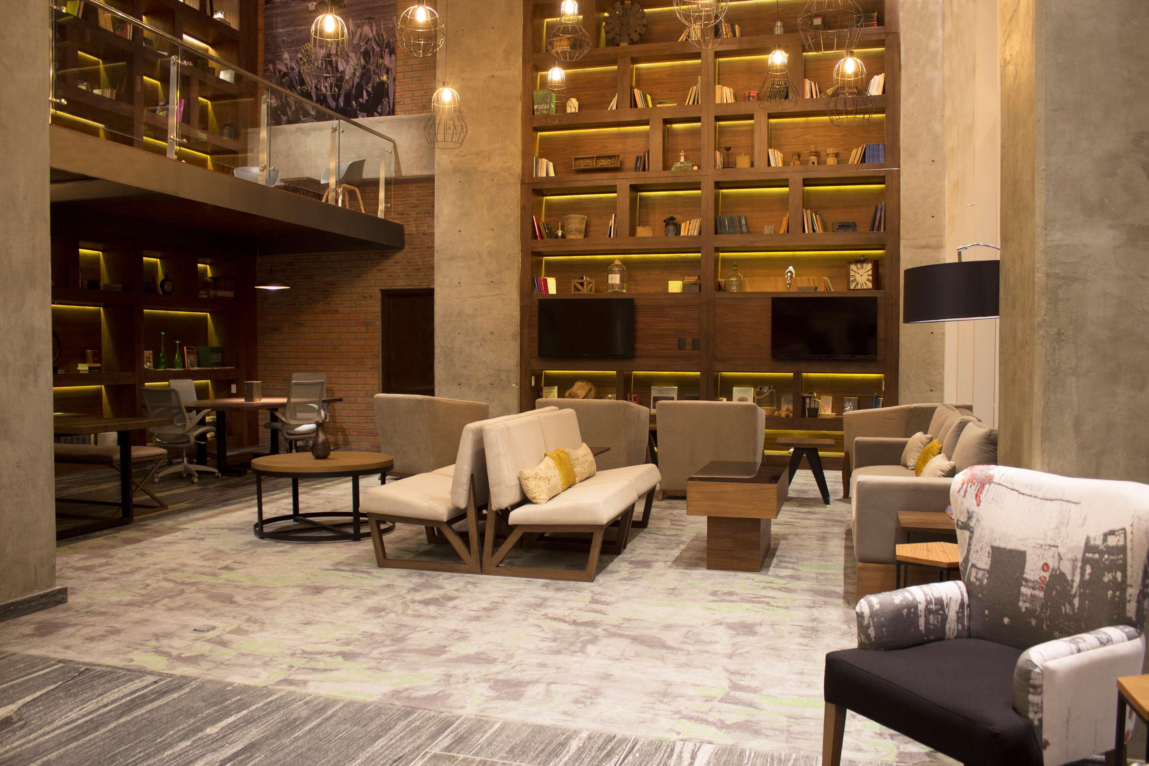 Fiesta Inn Suites Aeropuerto Del Bajio Silao Eksteriør billede