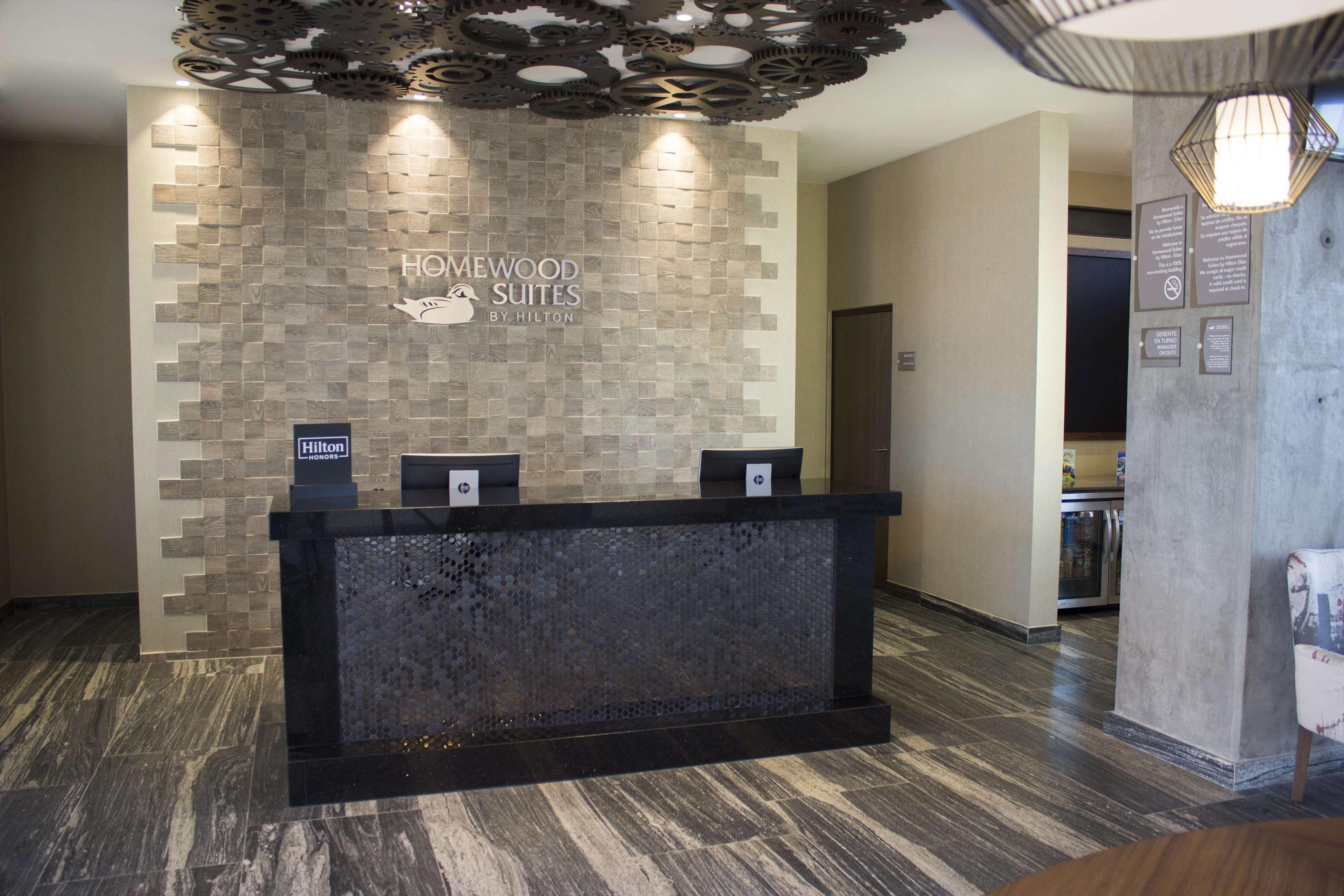 Fiesta Inn Suites Aeropuerto Del Bajio Silao Eksteriør billede