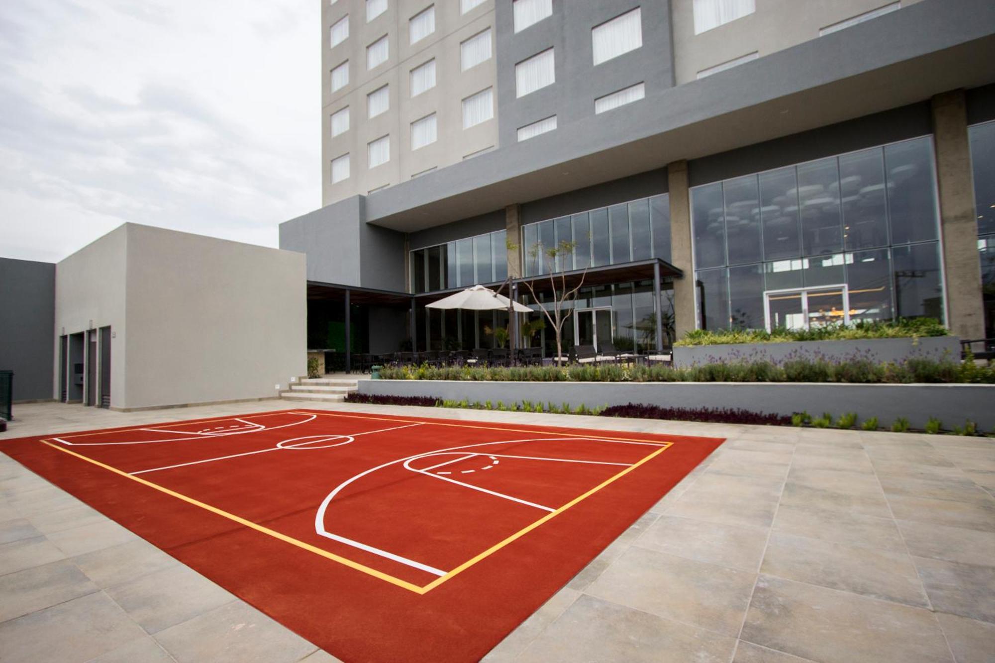 Fiesta Inn Suites Aeropuerto Del Bajio Silao Eksteriør billede